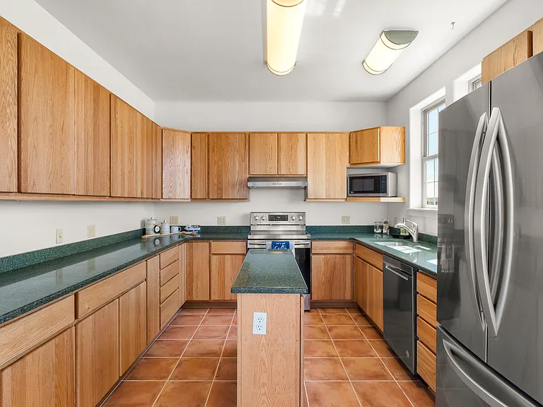 1140 Ocean Shores Blvd SW — Photo 11