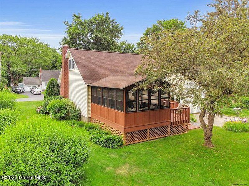 3rd image of 7 Beechwood Drive