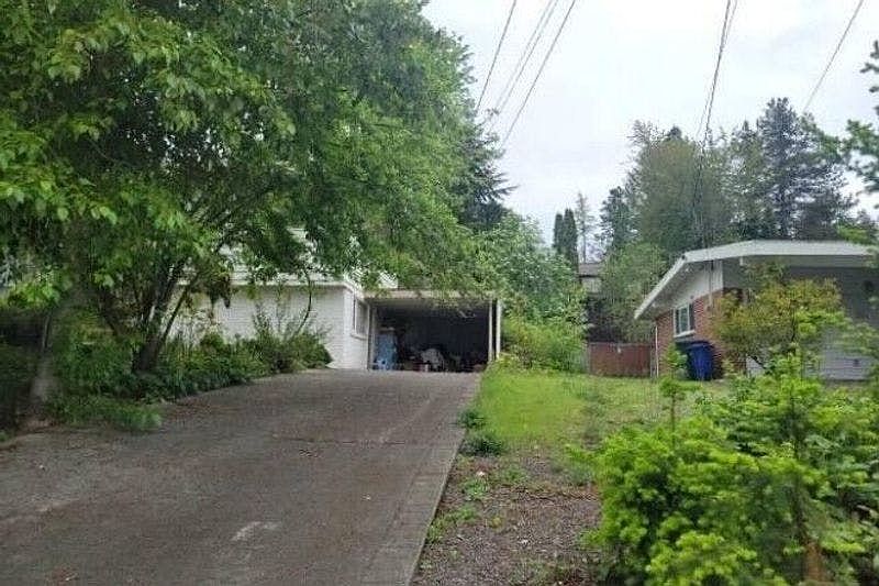 2nd image of 15027 SE 46th St