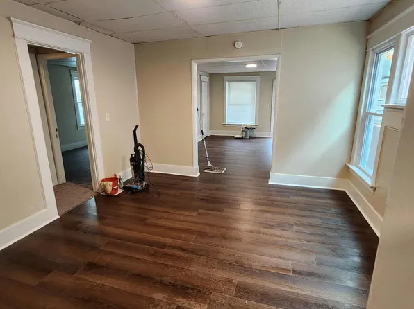 654 W 4th St Floor 1, Erie, PA 16507