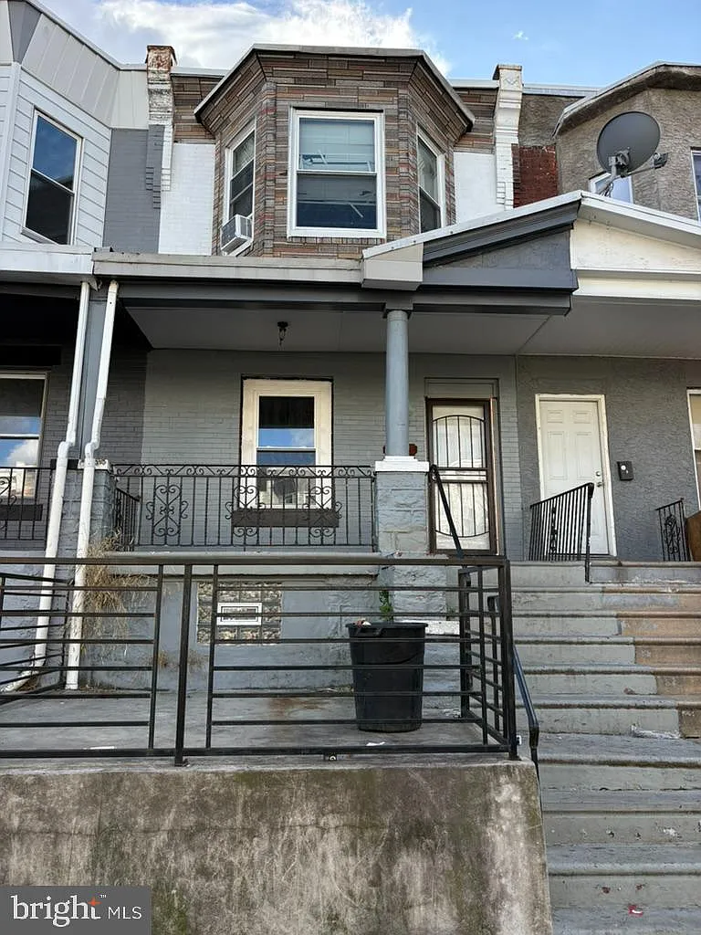 5836 Windsor Ave photo 1