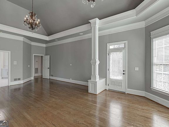 4th image of 3245 Town Manor Cir