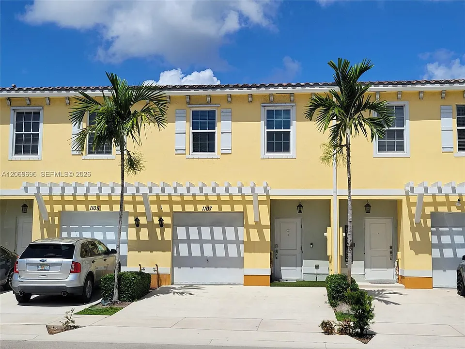 1107 NW 40th Ter #1107