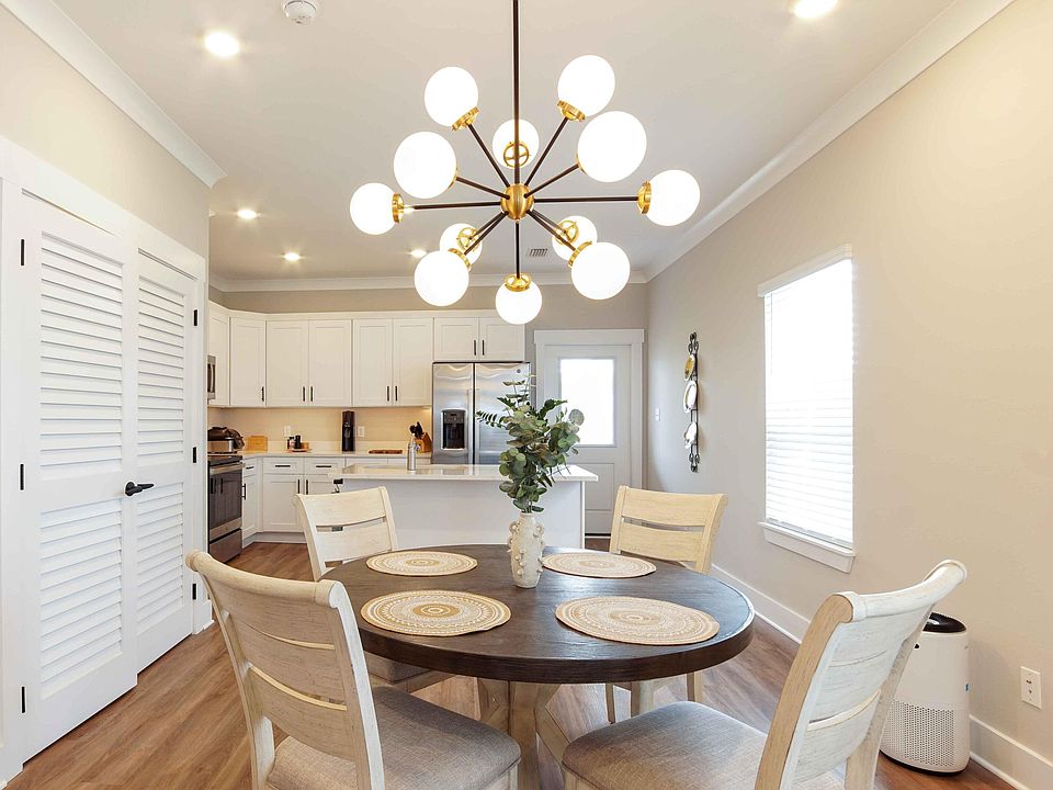 1st image of 106 Date Palm Ln #106