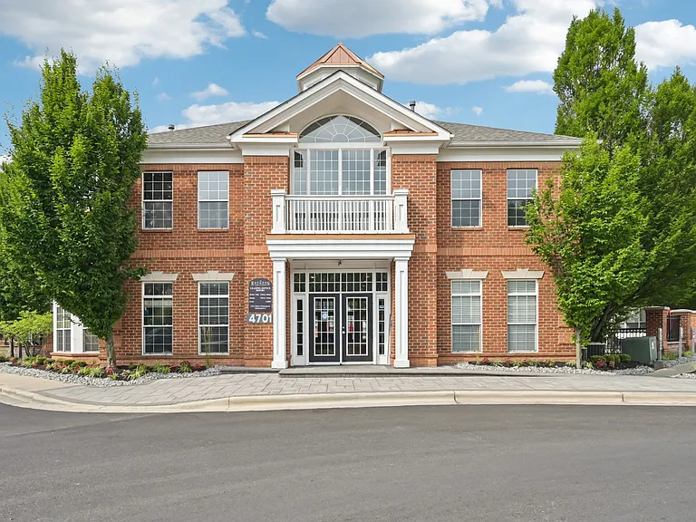 Estates at New Albany — Photo 22
