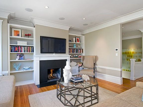 Open Floor Plan Living/Dining/Kitchen = Entertainer's Dream
