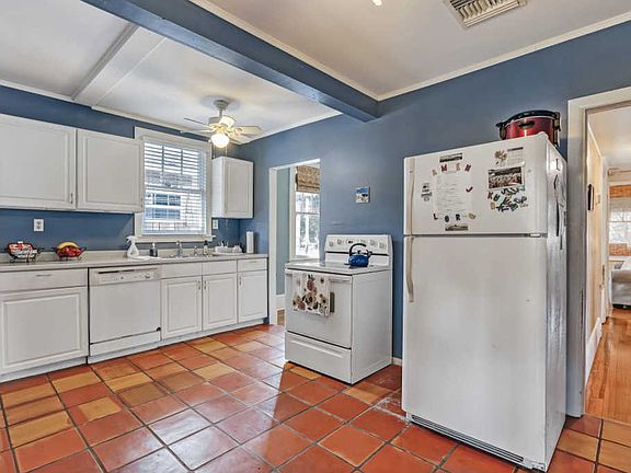 4th image of 4520 Polaris St