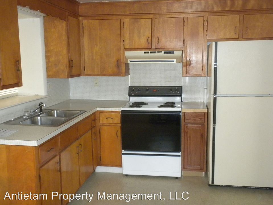 1st image of 4 Willard St #B