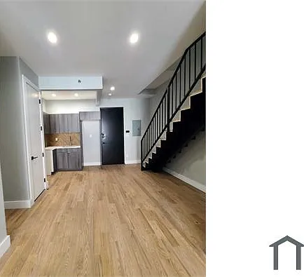 111 W 190th St #2 — Photo 2