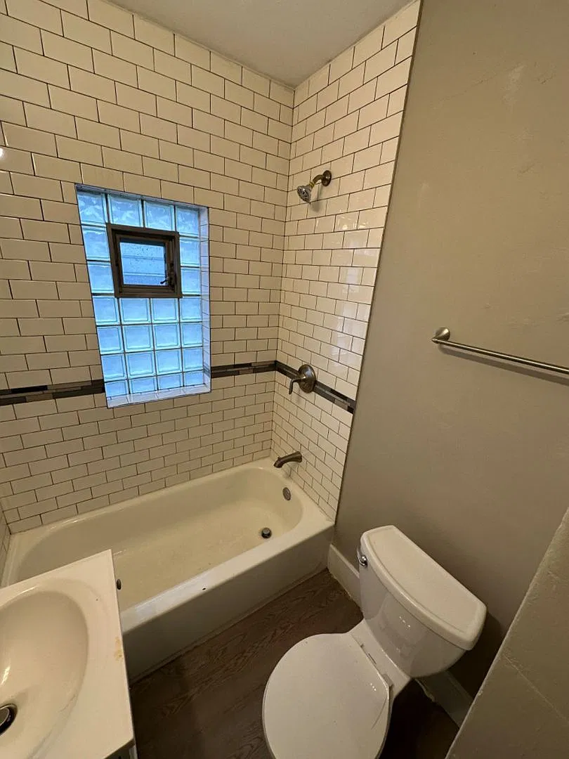 3279 S Kinnickinnic Ave. (6 Unit) — Photo 3