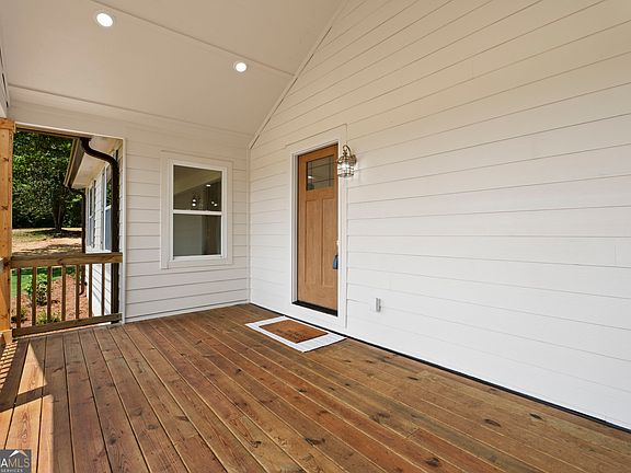 5th image of 289 Singley Dr