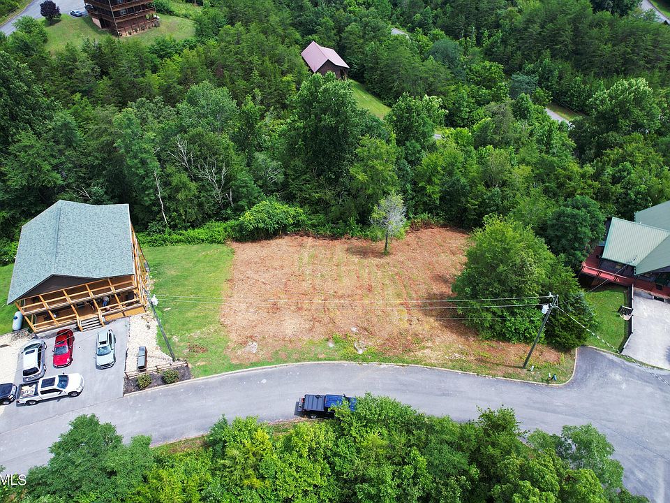 1st image of Oak Vista Ct