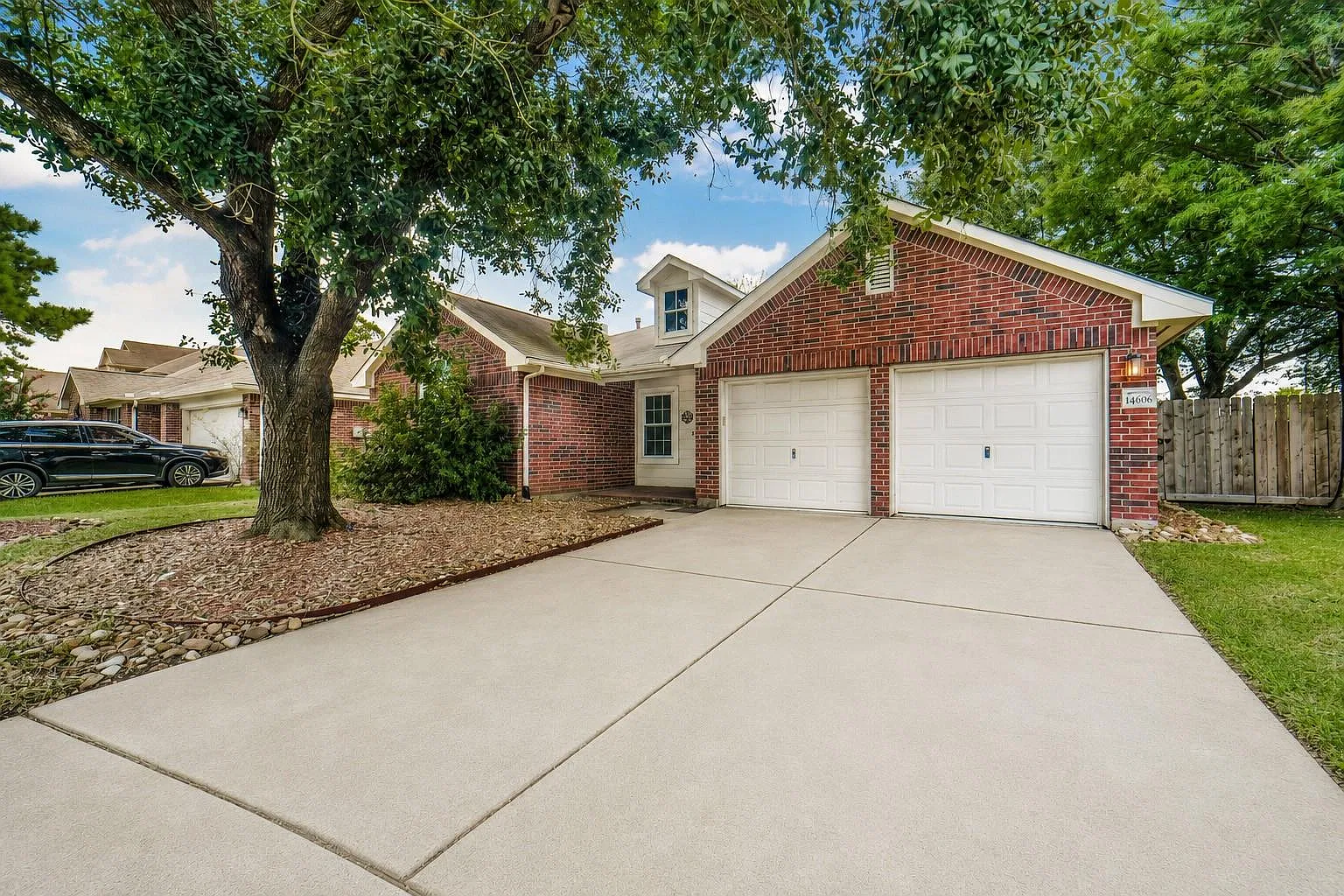 3 bed, 2.0 bath, 1526 sqft, $2,000 — Photo 1