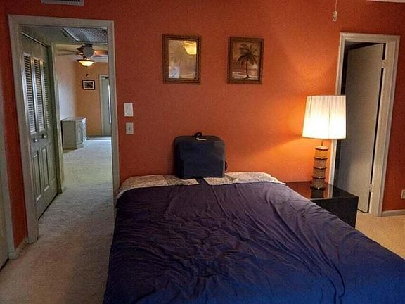4th image of 333 Southampton Sq #333-B