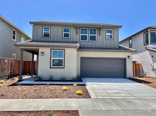 1441 Carriage Rd, Hollister, CA 95023