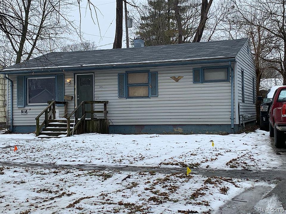 2925 Wyoming Ave, Flint, MI 48506 MLS 20240004193 Zillow
