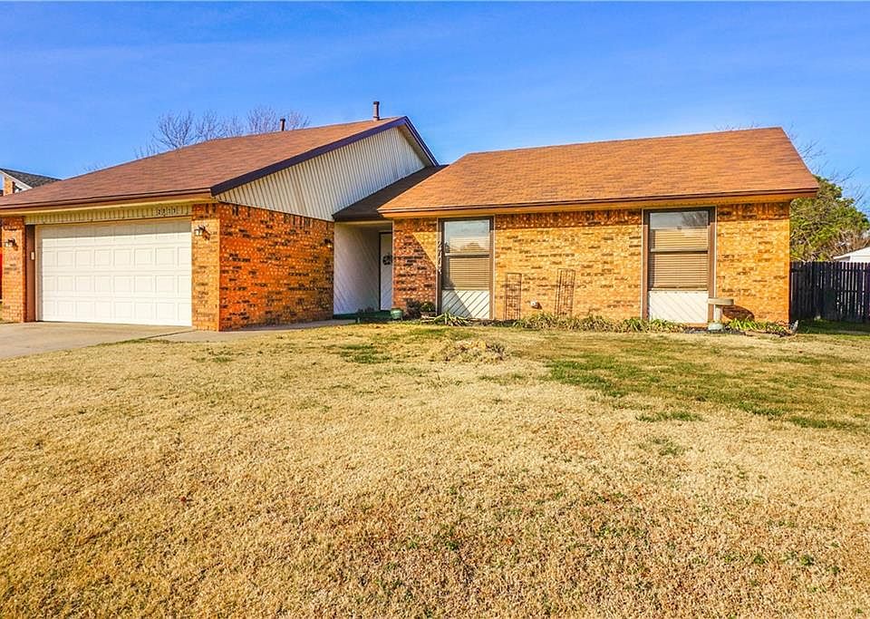 1st image of 2713 Creekview Pl
