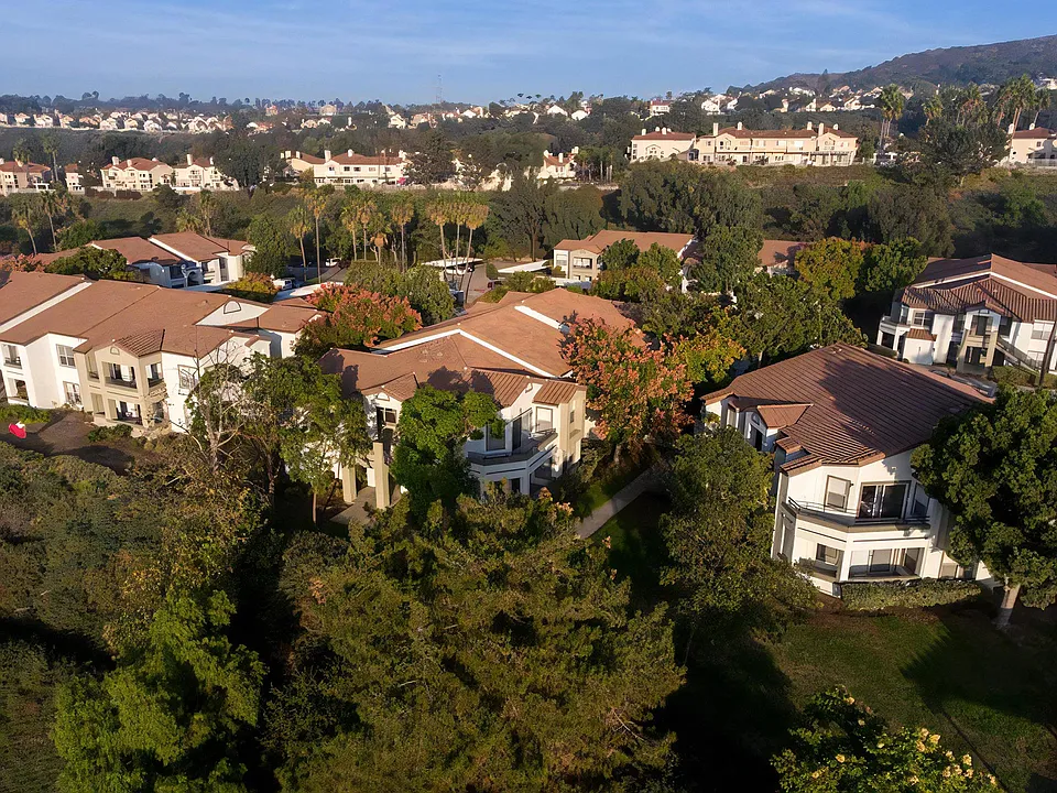 Seacrest Apartments
