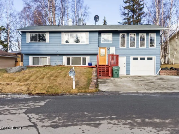 7411 Tobuk Cir, Anchorage, AK 99504