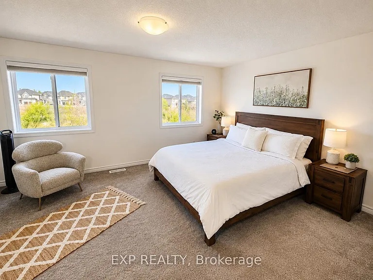 77 Hollybrook Trl — Photo 16