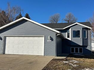 2605 9th Ave NW, Mandan, ND 58554