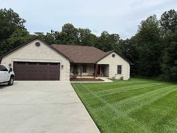 2nd image of 1029 Golf Club Ln