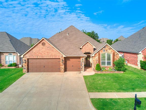 3rd image of 15509 Hickory Bend Ln
