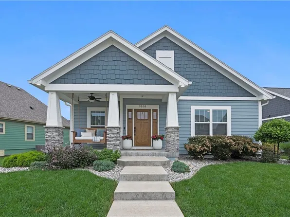 3205 SW Mary St, Lees Summit, MO 64081