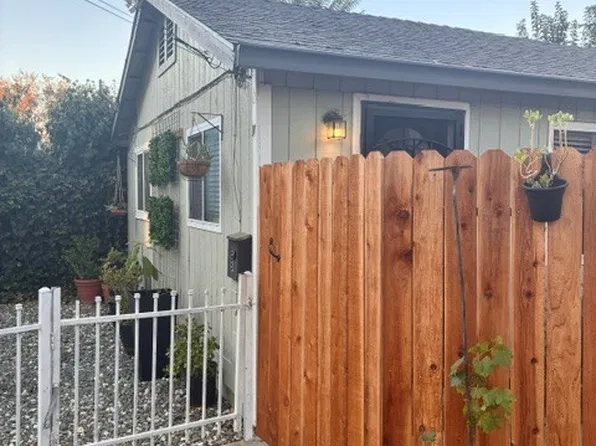 836 Yolo St #B, West Sacramento, CA 95605