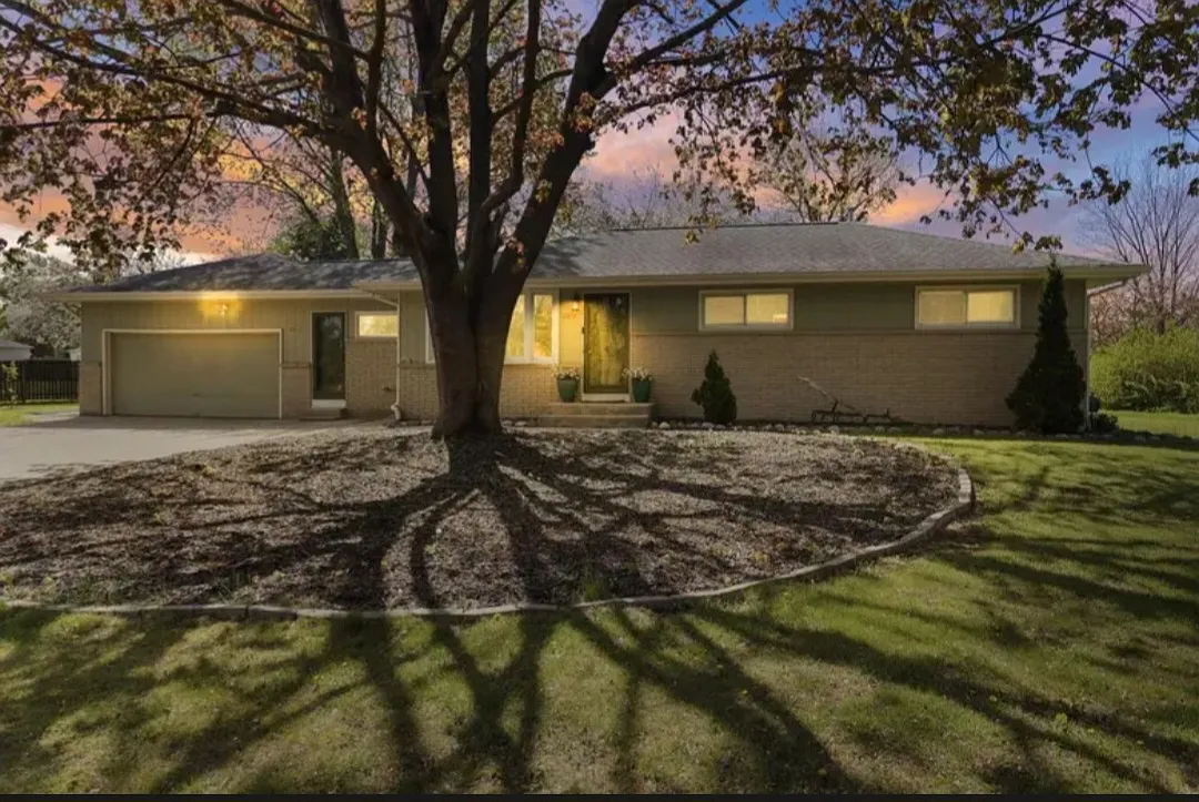 3 bed, 1876 sqft, $2,800 — Photo 1