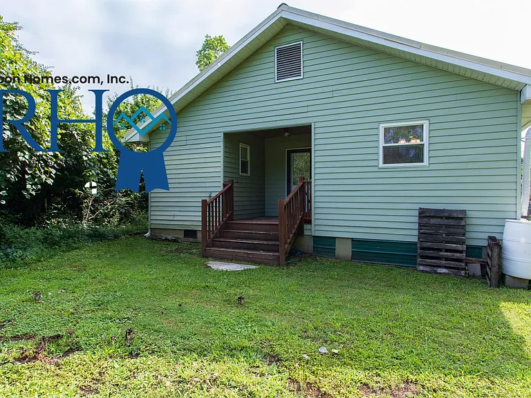 605 Victory St — Photo 7