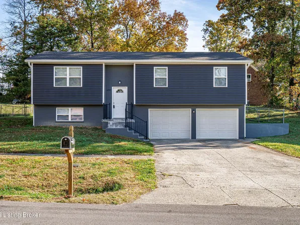 1058 Scenic Dr, Radcliff, KY 40160