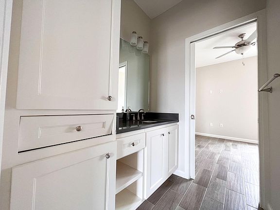 2nd image of 10902 International Blvd #126