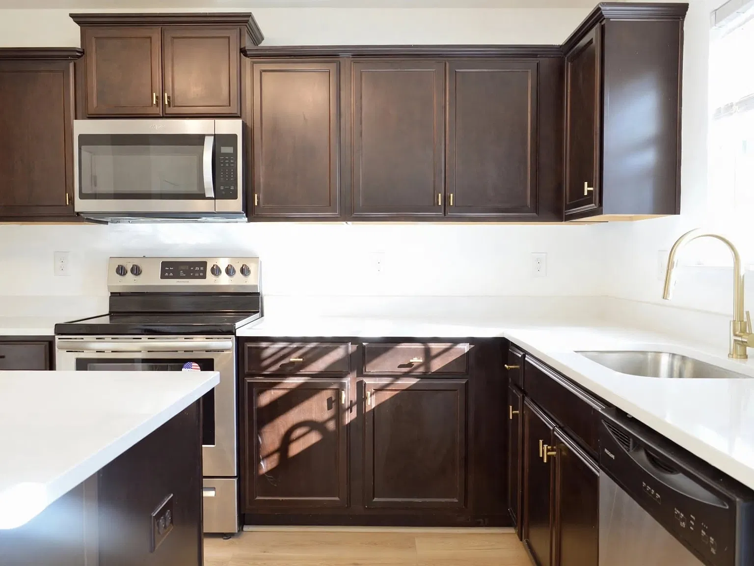 3 bed, 1797 sqft, $2,200 — Photo 4