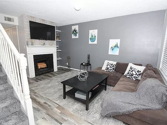 5th image of 6924 Woodlake Dr