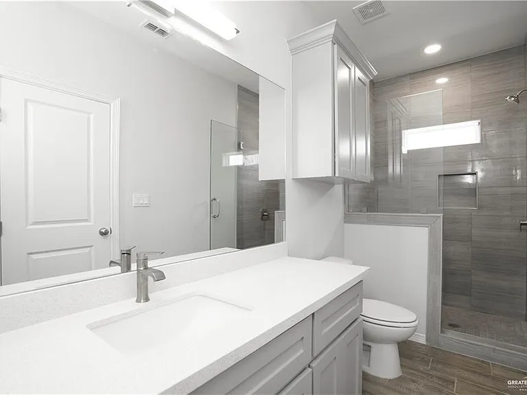 5900 Puffin Ave #1 — Photo 12
