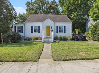 301 Davis St, Hamden, CT 06517