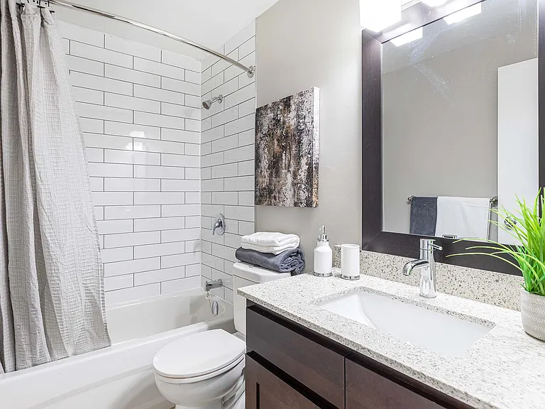 50 Memorial Dr #205-805-806 — Photo 8