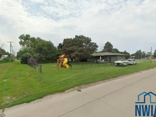 1402 Broadway St, Dakota City, NE 68731