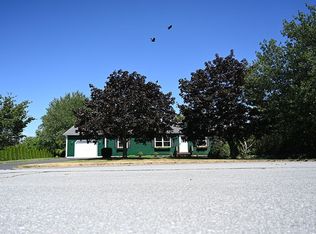 60 Gildas Ln, Portsmouth, RI 02871