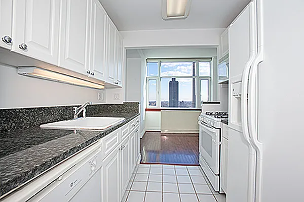 Rented by Olshan Realty | media 20