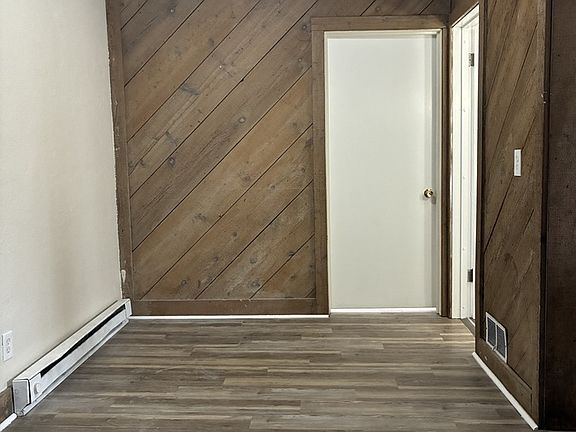 5th image of 1907 Ottawa Dr #8