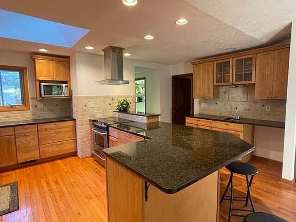 4th image of 5070 Bayhill Dr