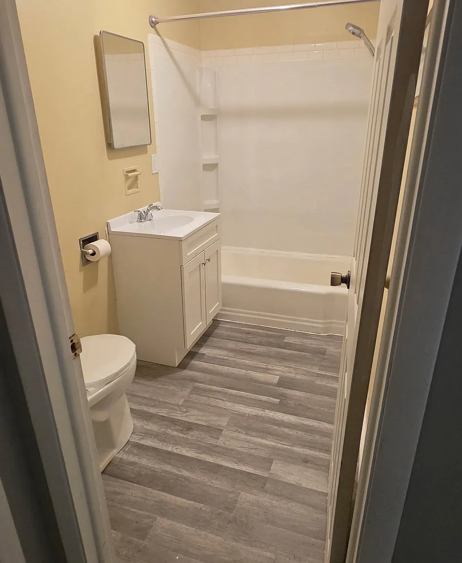1 bed, 800 sqft, $1,100 — Photo 3