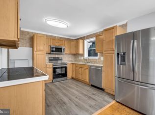 7422 Elgar St, Springfield, VA 22151