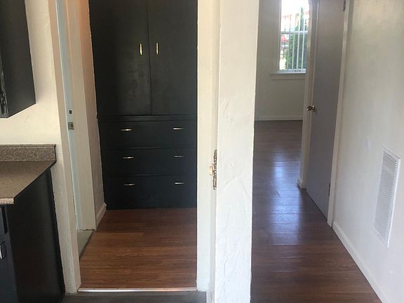 4th image of 2727 Orchard St #D