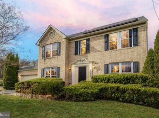 13400 Oaklands Manor Dr, Laurel, MD 20708