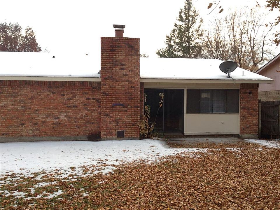 1st image of 4137 Hawthorn Ln