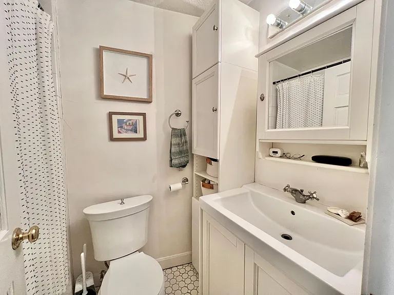 22 Cooper St #2 — Photo 9