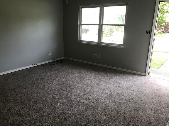 2nd image of 3503 River Park Dr